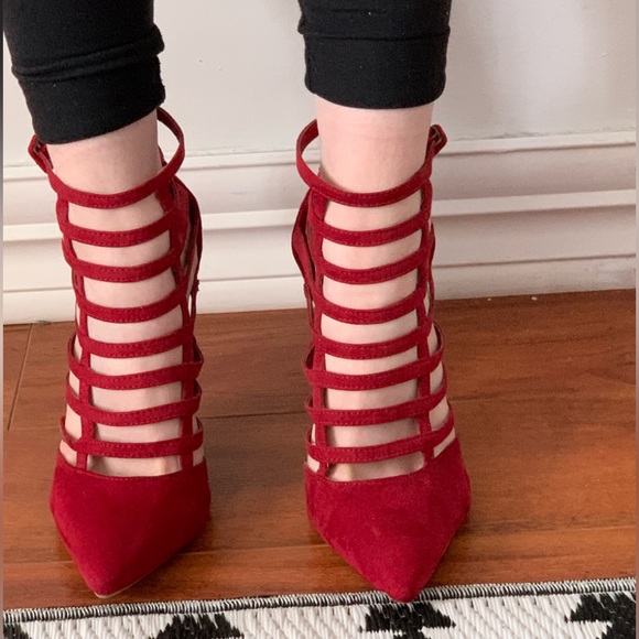 Charlotte Russe Red stiletto heels with gold cross on the back size 9 - Picture 2 of 15